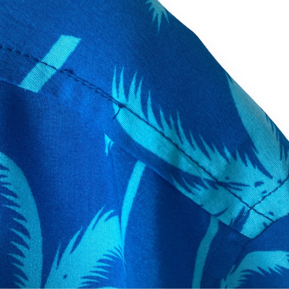 Lowes Blue Parrot Patterned Hawaiian Aloha Button Shirt - Picture 14 of 15